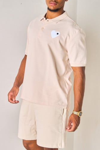 Polo beige à empiècement cœur